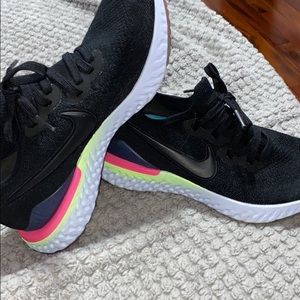 1 DAY SALE! get b4 Xmas! Nike Epic React Flyknit 2